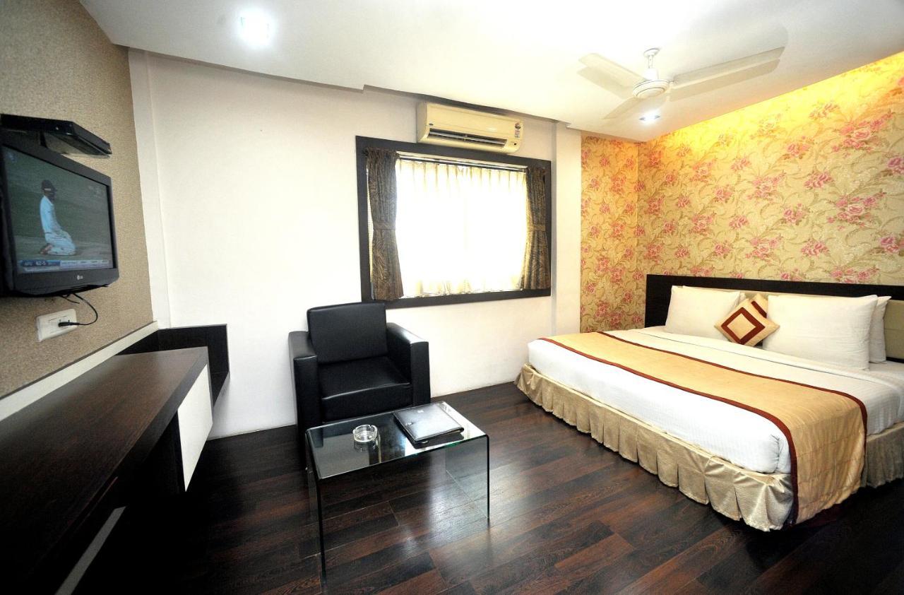 Hotel Lee International Колката Екстер'єр фото