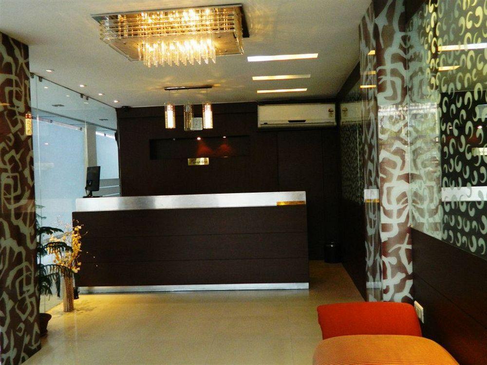 Hotel Lee International Колката Екстер'єр фото