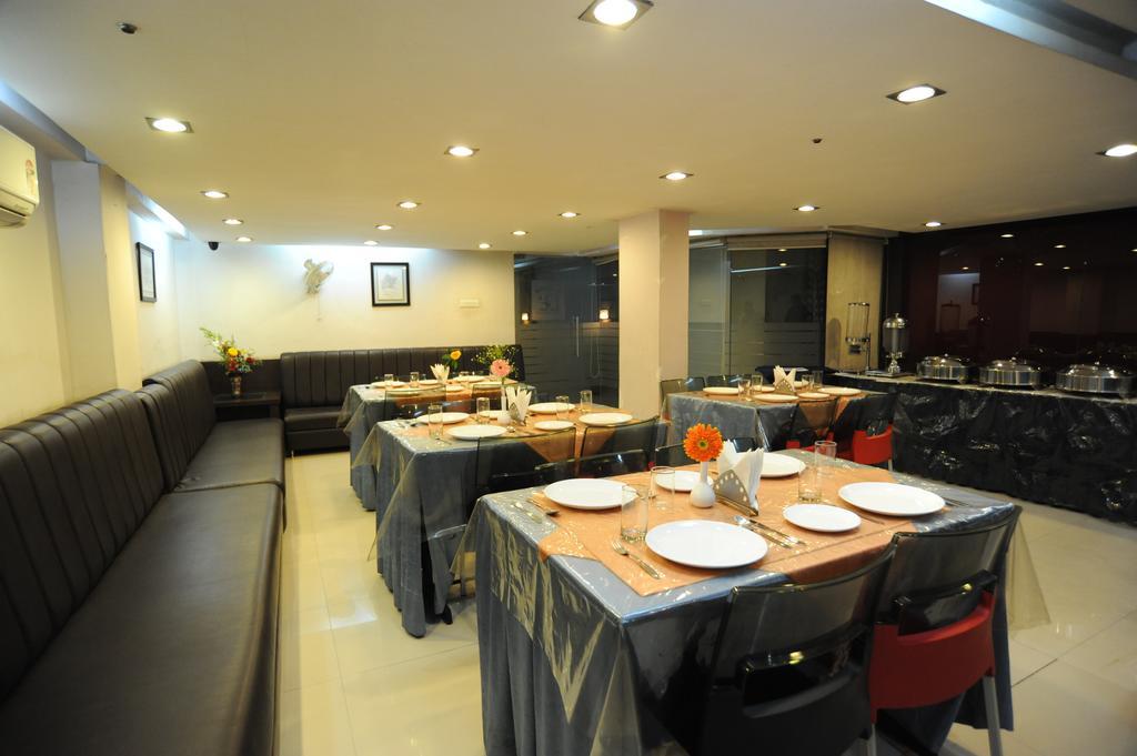 Hotel Lee International Колката Екстер'єр фото