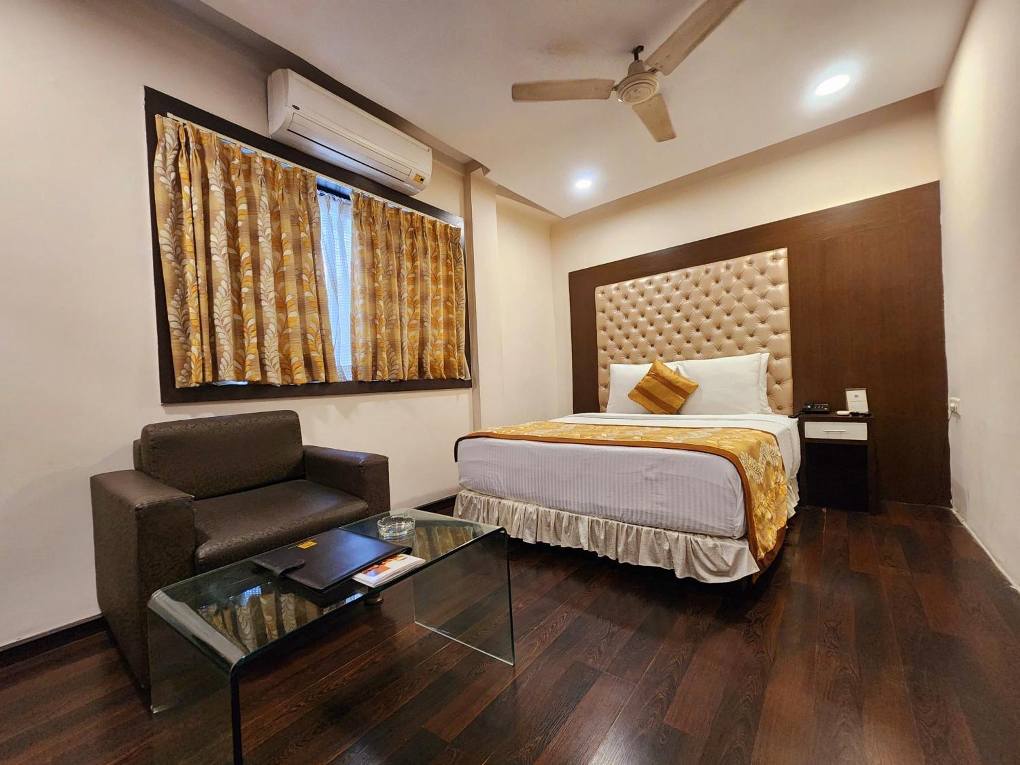 Hotel Lee International Колката Екстер'єр фото