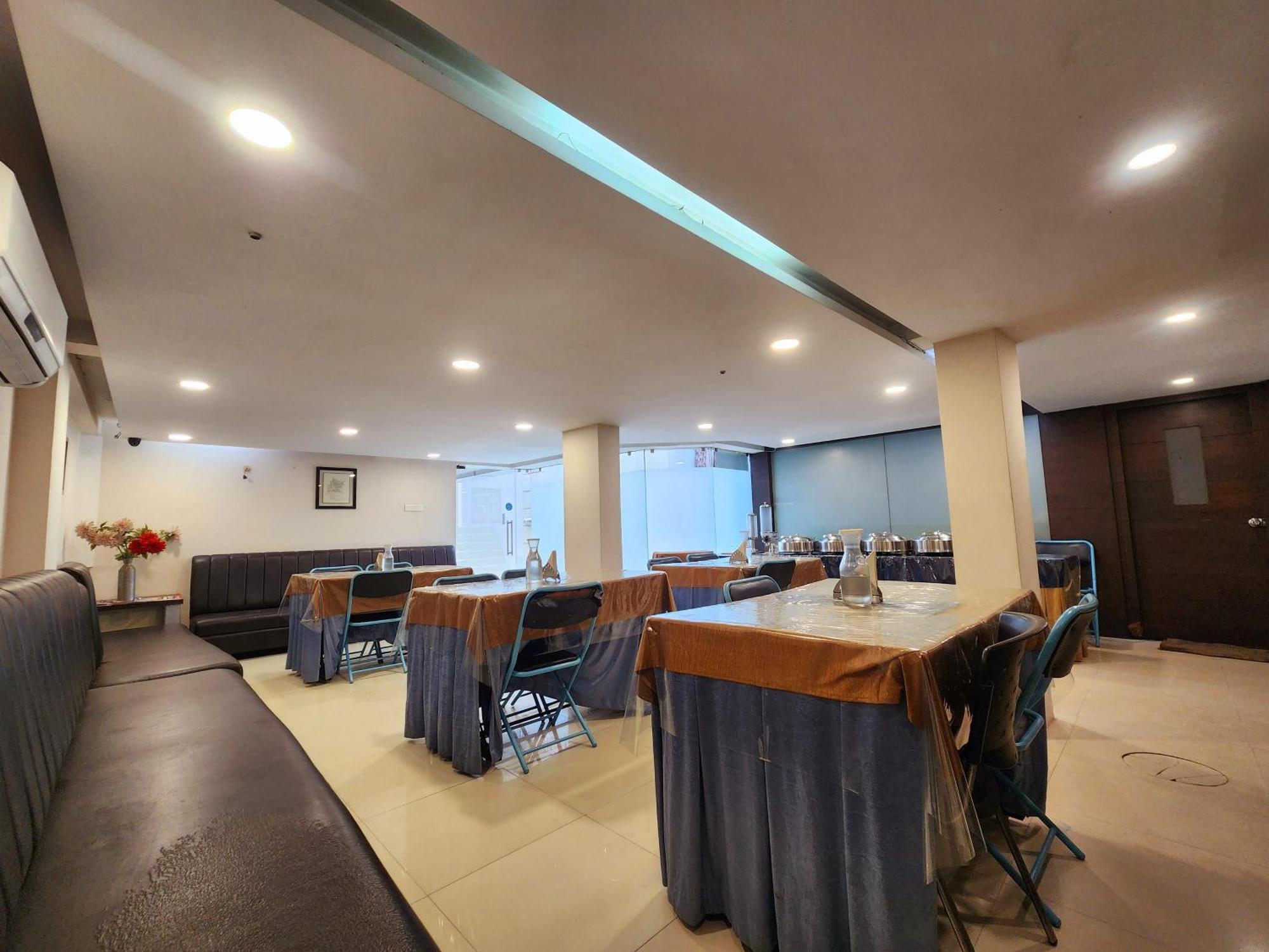Hotel Lee International Колката Екстер'єр фото